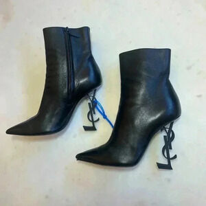 Yves Saint Laurent YSL OPYUM Booties Leather Black 39 9 Point Toe Ankle Boots